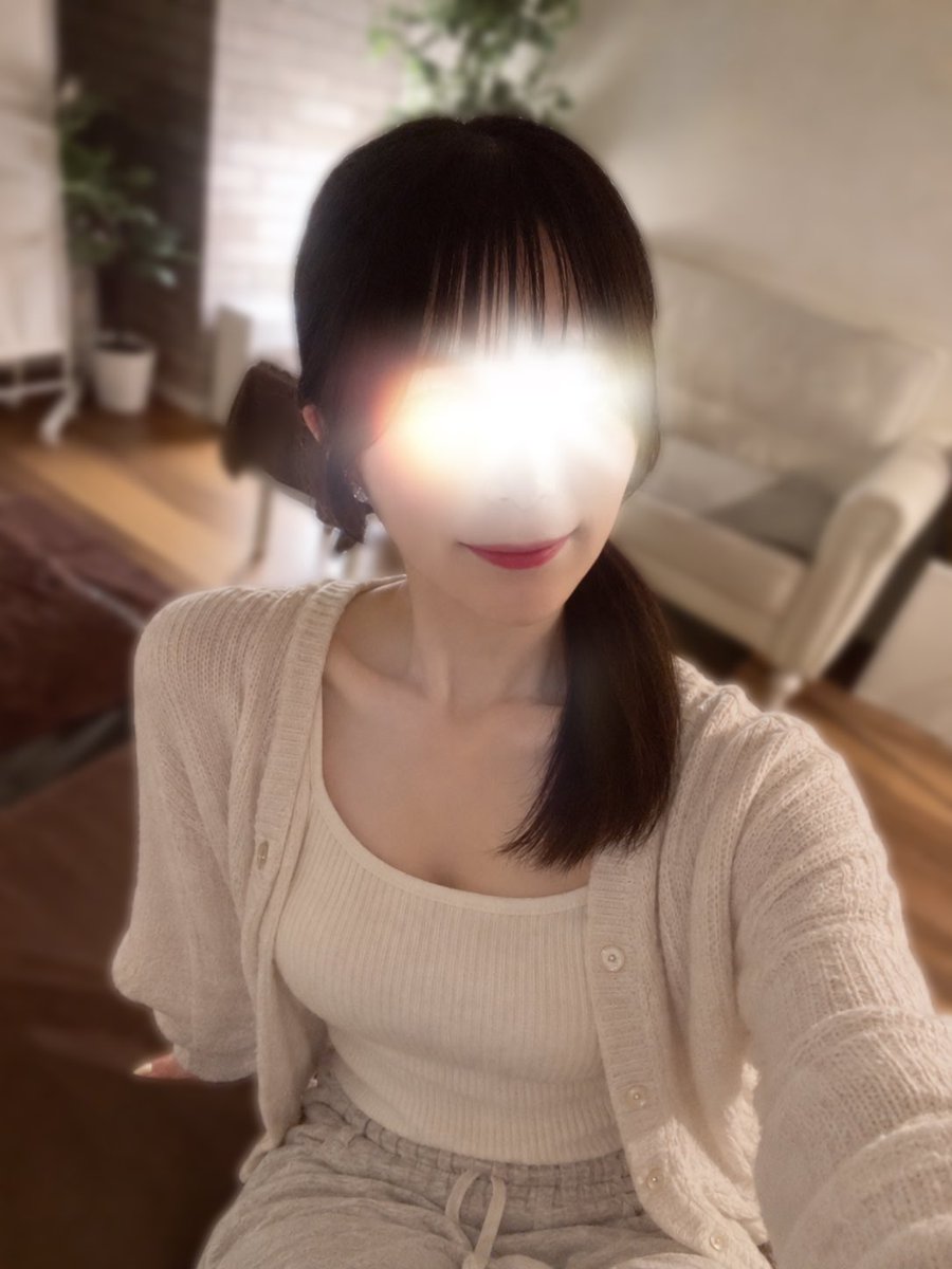 Sakura___room's tweet photo. 今日は代々木〜！華金🌙💜
20:15〜ご案内できます🉑🤍
癒されに来てねっ☺️ https://t.co/4SLT5akZO1