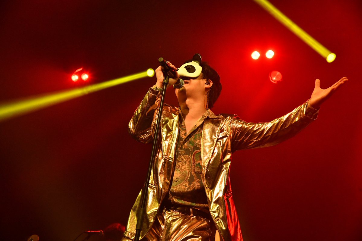cutty_chan's tweet photo. 郷かてぃみによるGOLDFINGER '99！🔥🔥

アチチな秋は届いたかぁぁぁ��！！！！🤩💥

#きゅきゅらいぶABC https://t.co/qmr8diUZUh