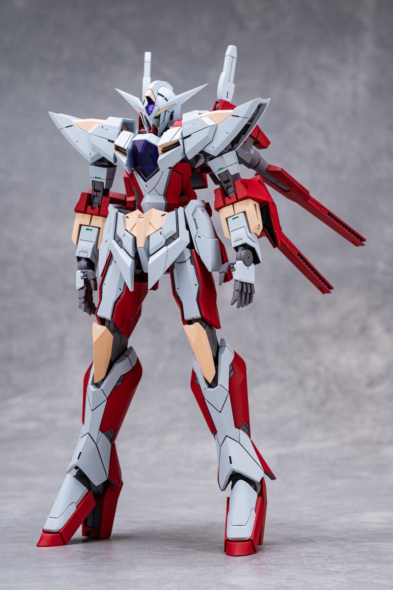 mika594308351's tweet photo. 1/100 リボーンズガンダム
完成しました、人生初のフル3Dモデリング？作品です！
綺麗に仕上げるのがとにかく大変でしたが、色々と学びを得ることができて良かったです〜
#MANDARA00併せ https://t.co/kr5OR2iaj4