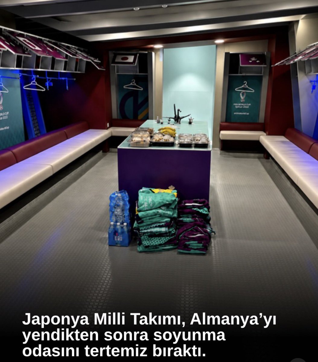 cnspvlNil's tweet photo. UTANMASI OLMAYANLARA….

Hacetini gidermek için sokağın kuytusunu seçen, ardından geriye idrar kokusu bırakan…

Rahat rahat tüküren…

Bir mağazada, kafede ya da restoranda çalışan insanları “nasıl olsa onlar temizler” diye gören; gittiği yeri kirletmeyi, bir başkasının emeğini hiçe saymayı kendine hak gören…

Saygıyla eğilmeyi bırakın, sosyal medyada klavyesinin arkasına saklanıp öfkesini, hakaretini ve nezaketsizliğini sergileyen…

Ve en acısı; ibadethaneleri, abdesthaneleri bile temiz ve özenli bırakmayı başaramayan “Müslüman ülkem”…

Sonra Japonya’yı görünce hayranlıkla bakıyoruz:
Temizlik, düzen, saygı, başkasının emeğine duyulan özen, ortak yaşam bilinci…

Bunların hiçbiri mucize değil.
Bir milletin karakterine doğuştan yüklenmiş özellikler de değil.

Öğrenilmiş davranışlar.
Günlük hayatta tekrar edilen tercihler.

Oysa değişim; büyük sözlerle, sosyal medyada öfke kusmakla ya da başka ülkeleri övmekle başlamıyor.

Yere çöp atmamakla, tükürmemekle, kullandığın yeri senden sonra gelecek insana temiz bırakmakla, çalışanı kölen değil insan olarak görmekle, ibadethaneye girerken gösterdiğin saygıyı oradan çıkarken de göstermekle başlıyor.

Önce birbirimize ve yaşadığımız yere saygı duymayı öğrenelim.

Çünkü medeniyet, başkasının seni izlediği yerde değil; kimsenin seni görmediği yerde nasıl davrandığındır.