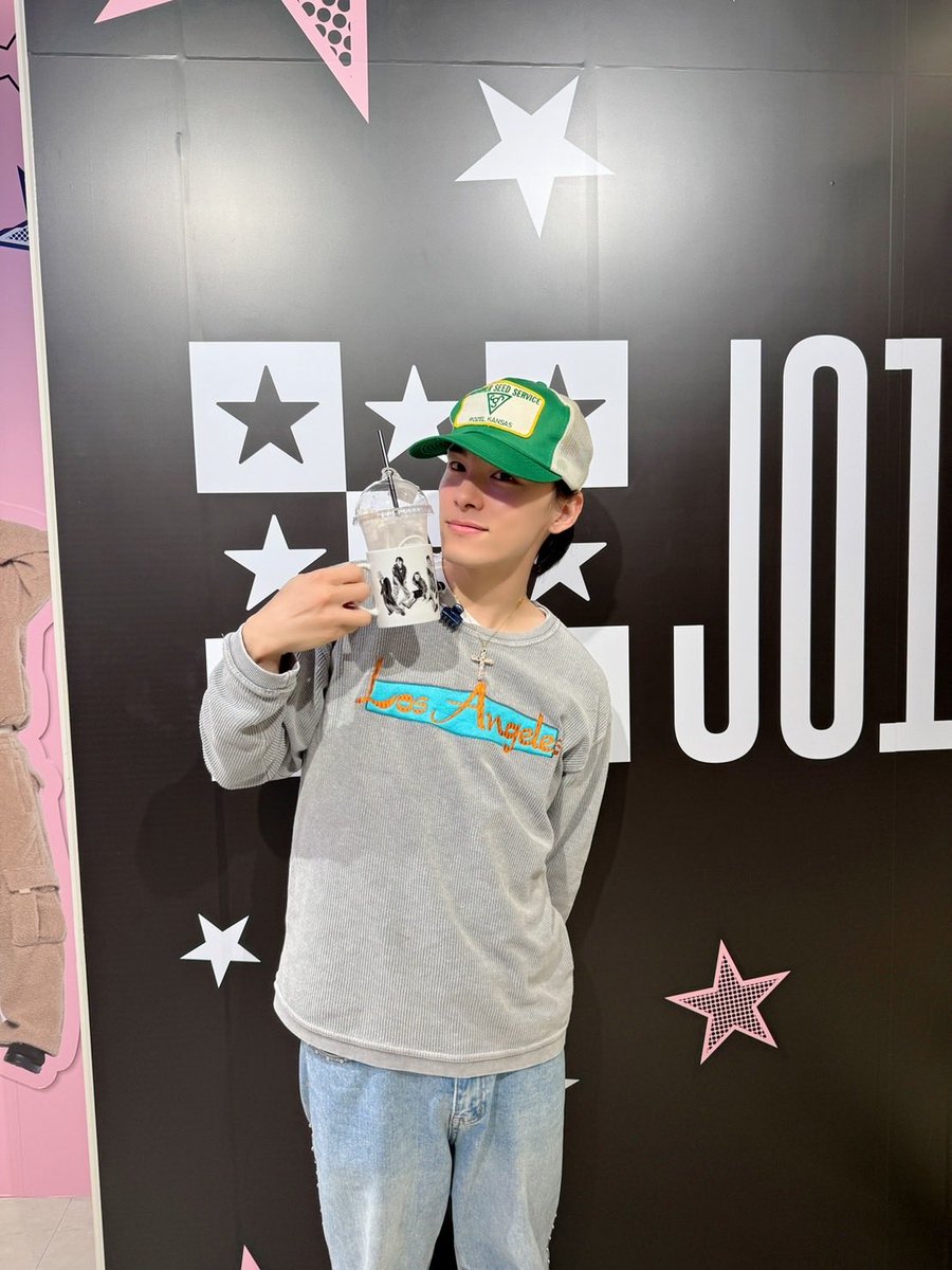 SHIBUYA109NET's tweet photo. ／
⟡.·🩷JO1 AUTUMN CAMPAIGN 
　　POPUP STORE 2026 ONLlNE🩷⟡.·
＼

販売終了まで残り3日.ᐟ.ᐟ🌟
撮り下ろしのオリジナルアイテム、ぜひチェックしてみてね➰🎶˖ ࣪⊹

✔︎︎︎︎ 期間：9/19(土)12:00～9/27(日)23:59

ONLlNE STORE URLはこちら🔗
https://t.co/iuPuxywkxr

@official_jo1 

#川尻蓮 #川西拓実 #木全翔也

#SHIBUYA109_JO1