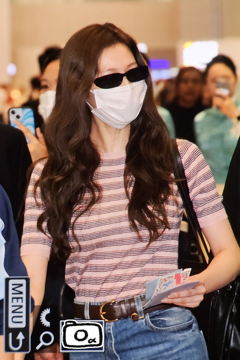 fishcmr's tweet photo. 260925 인천공항 ICN

 푹 쉬어!!💜💜

#TWICE #SANA 
#트와이스 #사나 #サナ https://t.co/Z2AbRX49KE