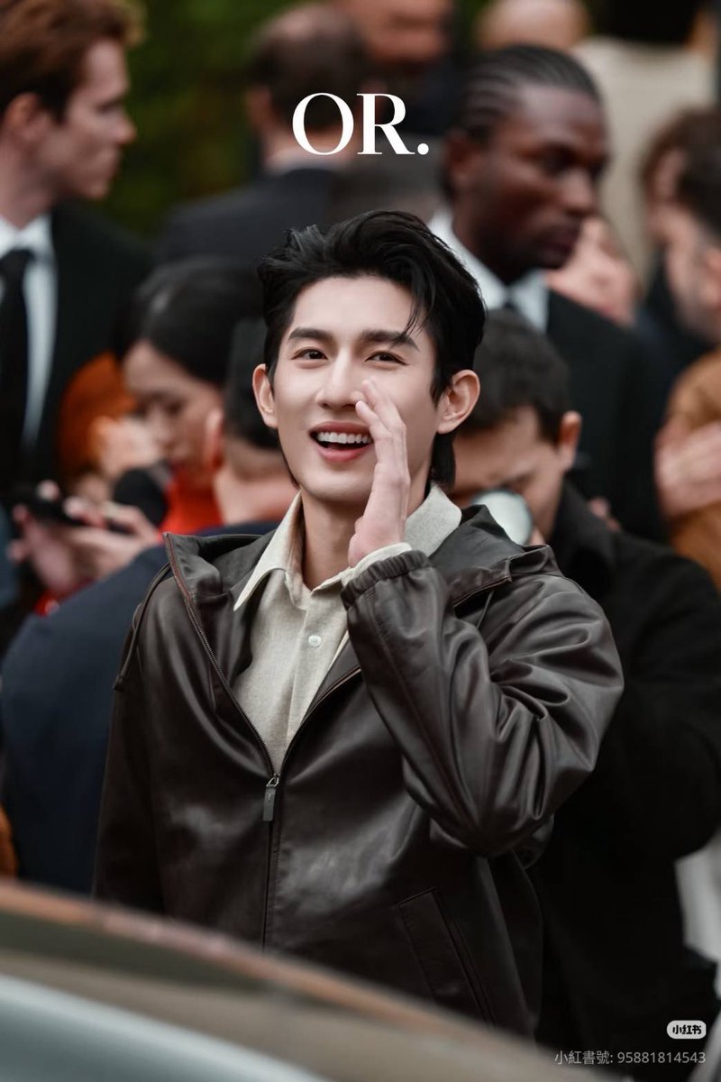 liolinsaurus's tweet photo. GANTENGNYA GANTENG BANGET PAH😭🧡

 #TODSXAydenSng #AylioMFWSS27 #AydenSng https://t.co/NVBcM7z8tp