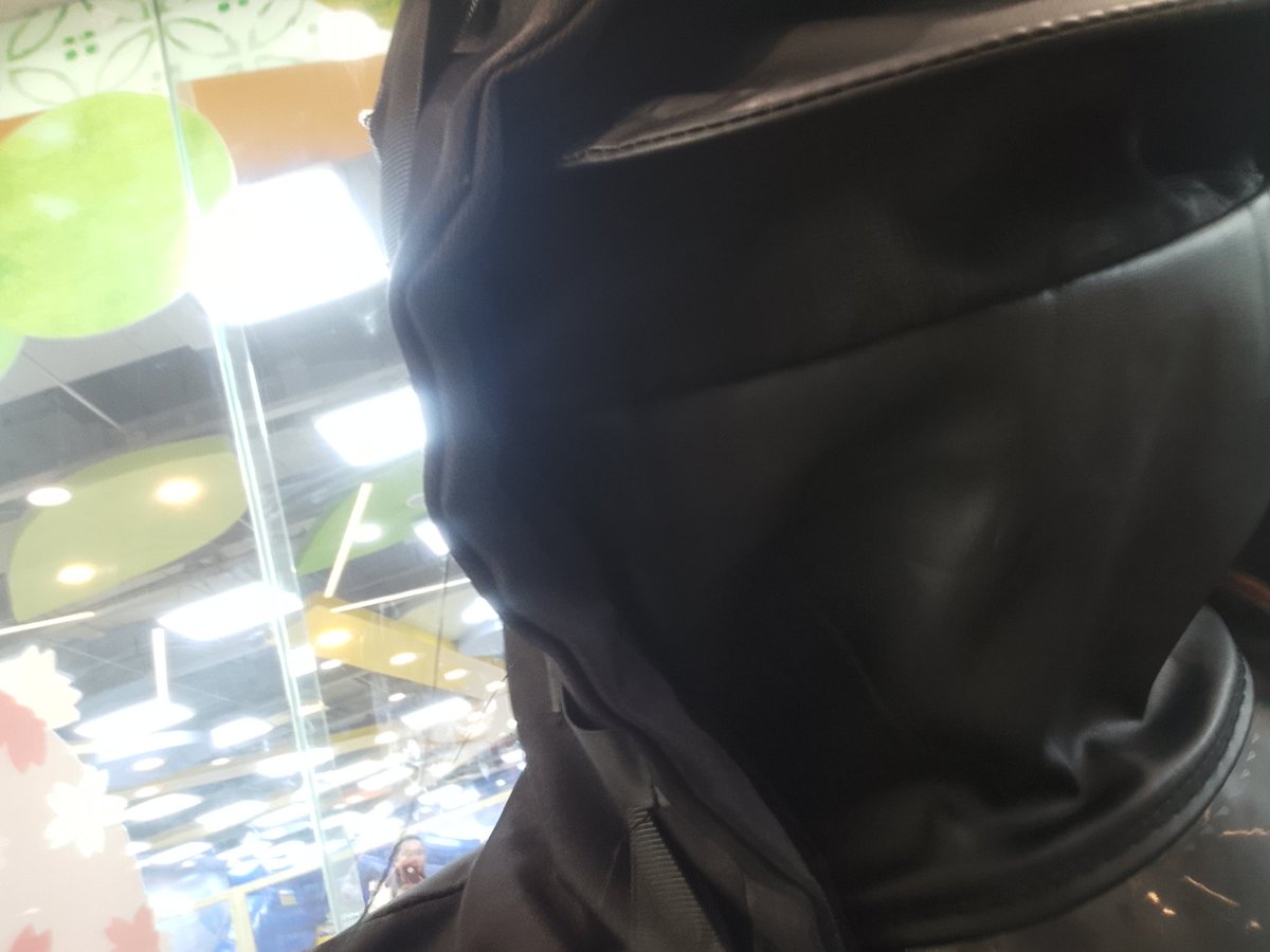 RuLian455943's tweet photo. Old cosplay photos but whatever ☹️ still didn't manage to find a fellow arknights fan here in the city. During at the event that time 

😭😭😭 #Arknights #cosplay https://t.co/JKDE7gUpK3