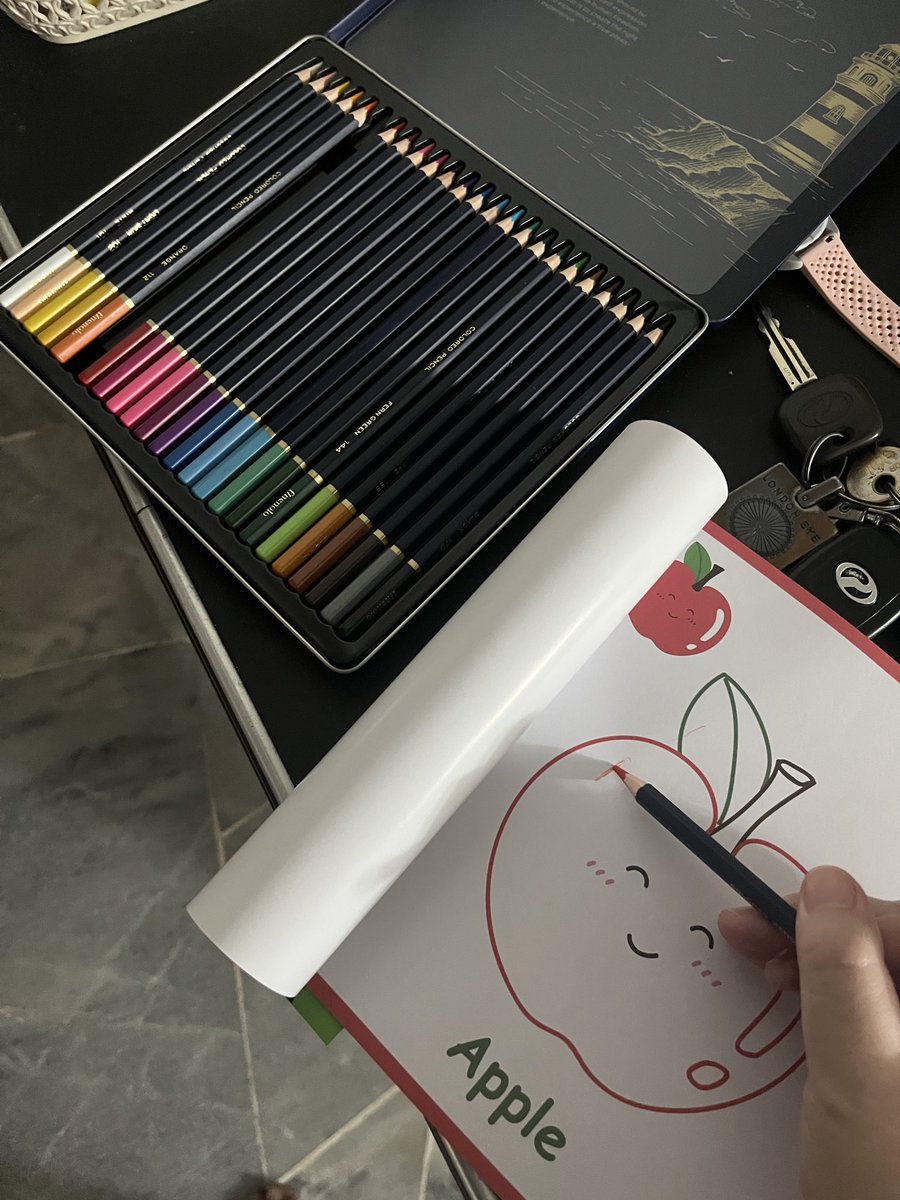 AzyanDraws's tweet photo. Deli sending me this colouring book is like saying “you need to learn the basic again bish” 😭 https://t.co/fXfNoUxgW3