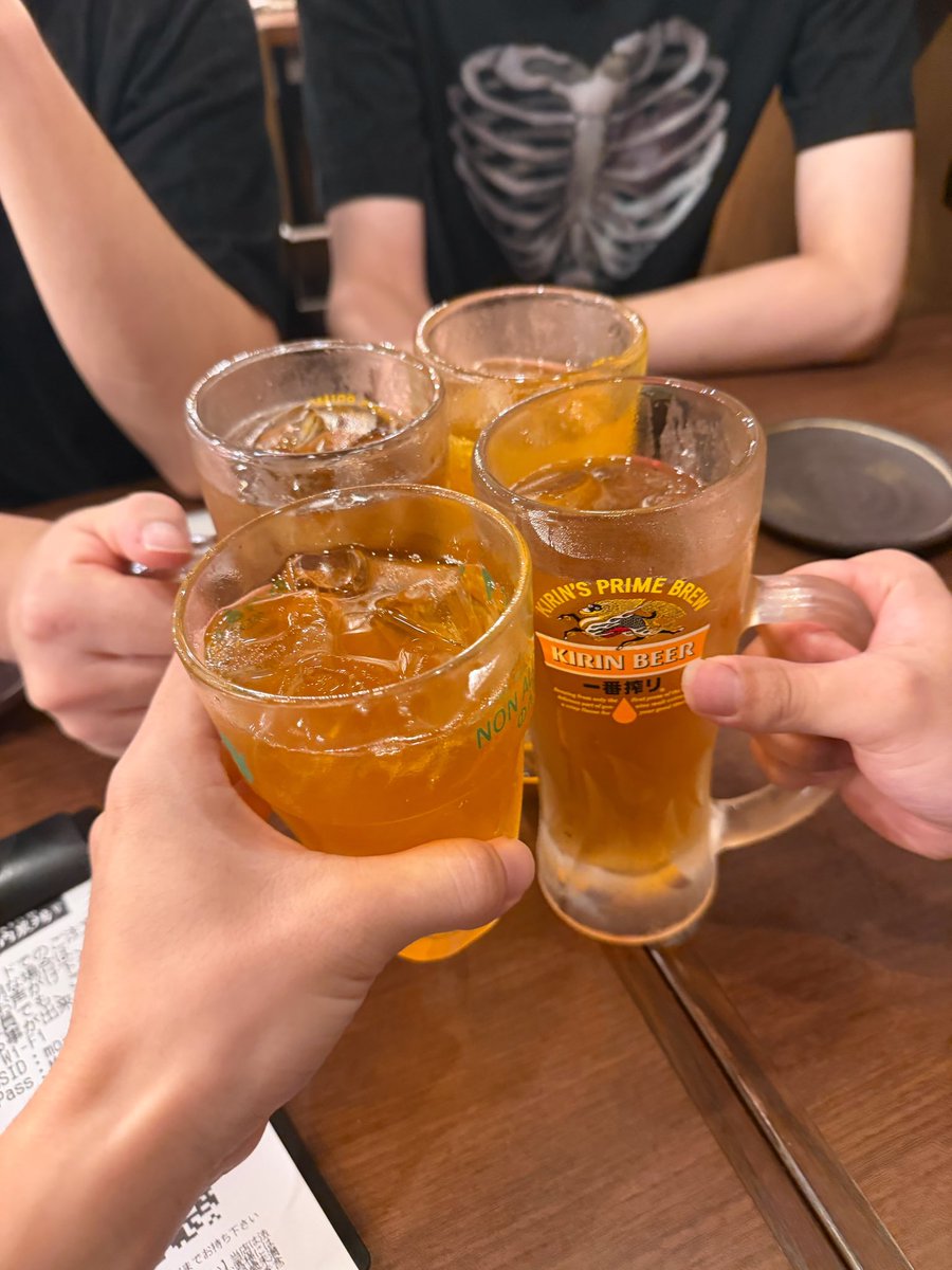 neemi_i's tweet photo. 中止になったけど前夜祭と当日祭も乾杯で楽しんだぁ
写ってる服がアンノンマザーグースーみたぃ https://t.co/DY8fwod71v