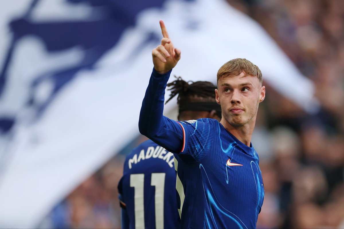 Footballtweet's tweet photo. 📆 On this day, in 2024, Cole Palmer became the first player to score four first-half goals in a Premier League game as Chelsea swept away Brighton.

21' — ⚽
28' — ⚽
31' — ⚽
41' — ⚽ https://t.co/liytlJiL9T