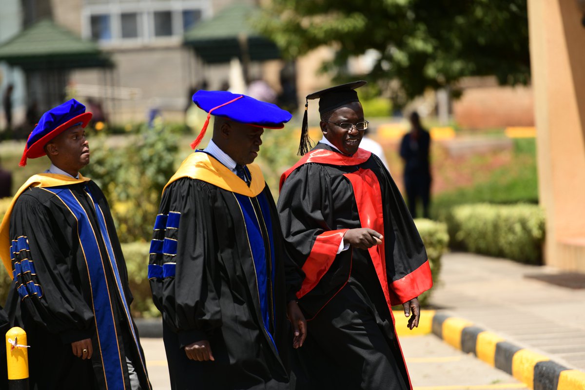 StrathU tweet picture
