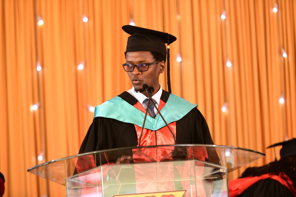 StrathU tweet picture