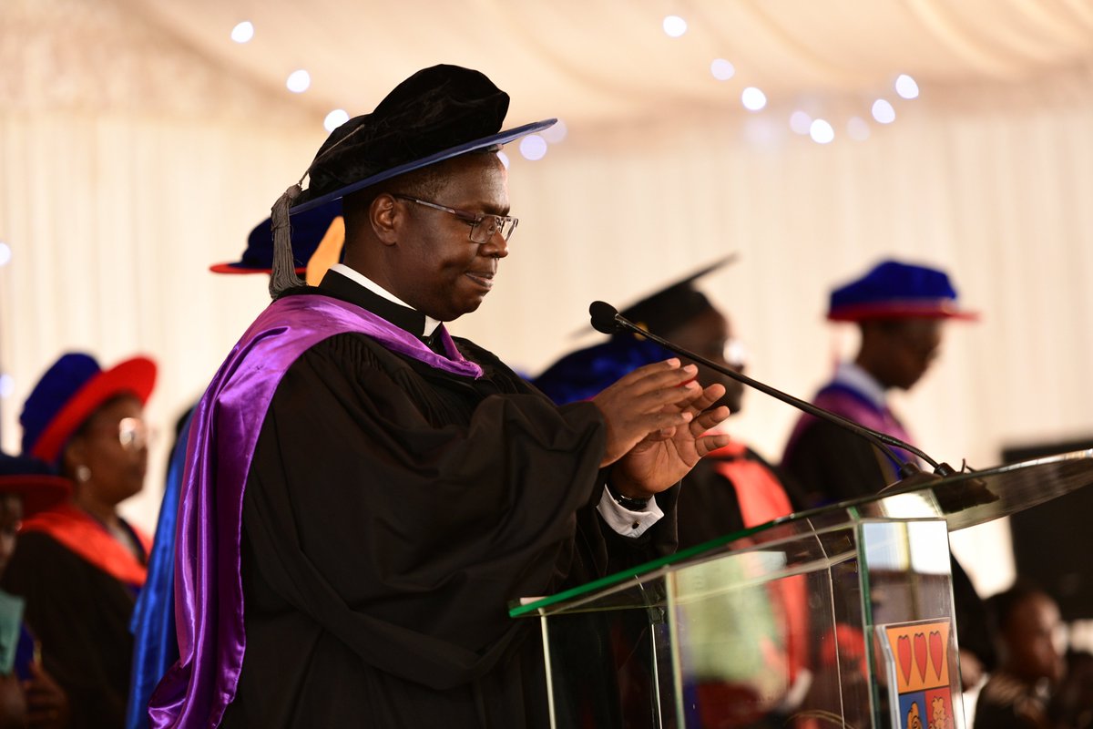 StrathU tweet picture