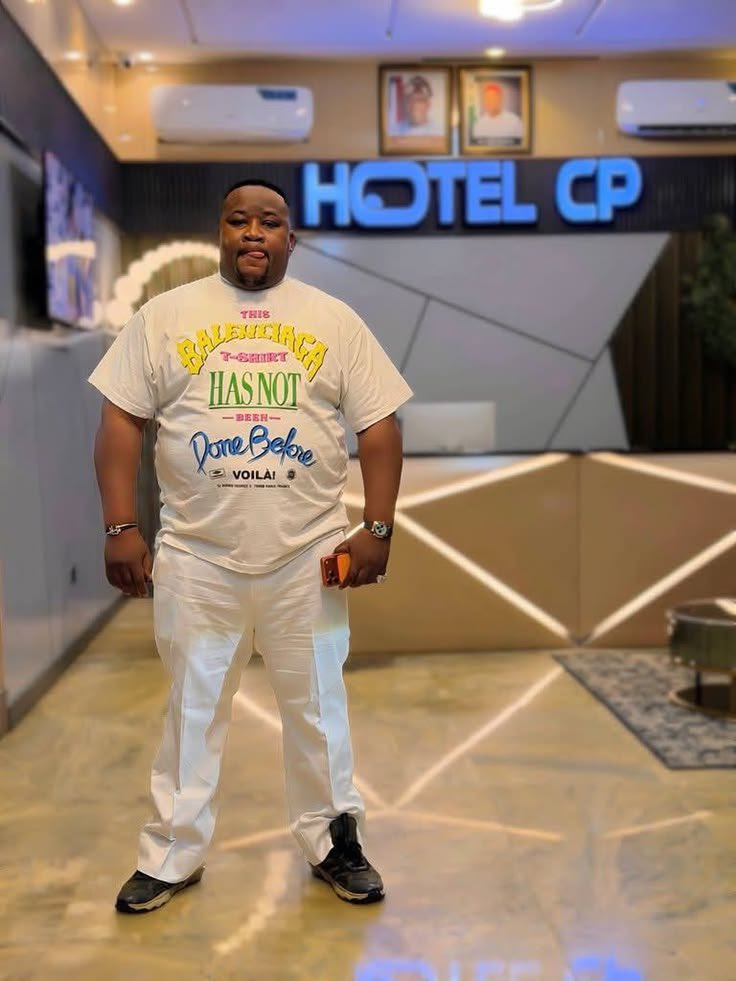 mide_io's tweet photo. “I bought two G-Wagons for my two kids, who are 8 and 9 right now. They’ll get the cars when they both turn 16.”

— Cubana chief priest says🗣️ https://t.co/8dMav2oIu0
