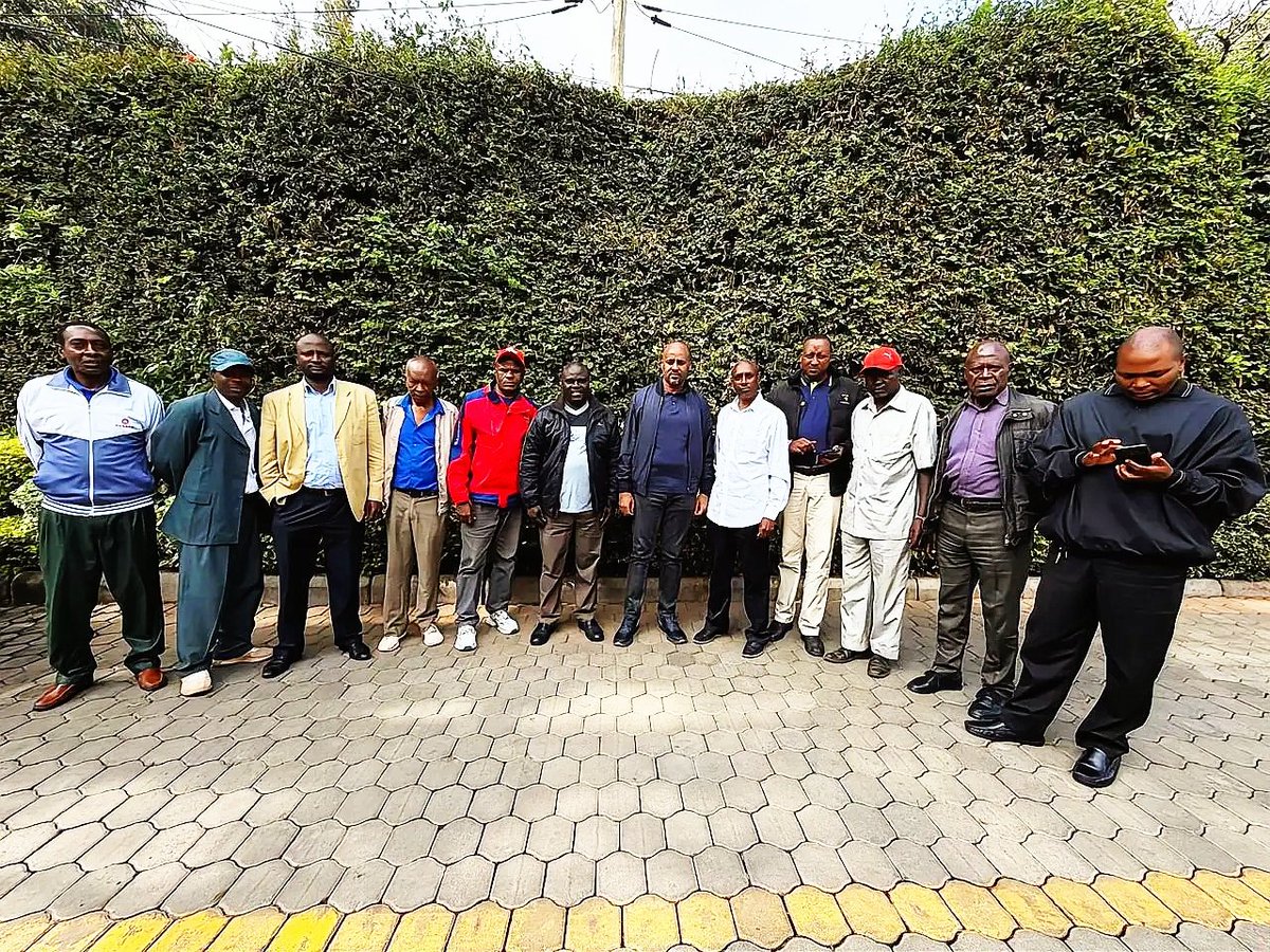 HonAbassKhalif_'s tweet photo. Candid engagement with the elders of Mugumoini, seeking their wisdom, guidance and blessings as we chart the future of Lang’ata. Their counsel, our unity, and a shared vision for inclusive development will keep Lang’ata moving forward. https://t.co/GQbgV7qEMl