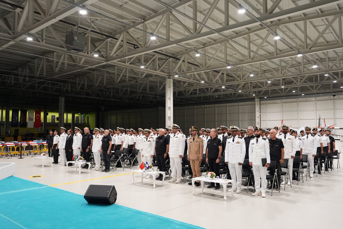 BaykarTech's tweet photo. Suudi Arabistan Krallığı Deniz Kuvvetleri’nden 15 pilot ile 15 mekanik ve elektronik teknisyeni kursiyer, Çorlu Uçuş Eğitim ve Test Merkezi’nde düzenlenen eğitimi başarıyla tamamlayarak mezun oldular.

Kursiyerlerimizi tebrik ederiz. 🇹🇷🇸🇦

15 pilot trainees and 15 mechanical and electronic technician trainees from the Royal Saudi Naval Forces have successfully completed their training at the Çorlu Flight Training and Test Center and graduated.

Congratulations to all our trainees. 🇹🇷🇸🇦

تخرّج 15 طيارًا و15 فنيًا في الميكانيكا والإلكترونيات من القوات البحرية الملكية السعودية، بعد إتمامهم بنجاح برنامجهم التدريبي في مركز تشورلو للتدريب واختبارات الطيران.

نبارك لخريجينا هذا الإنجاز! 🇹🇷🇸🇦