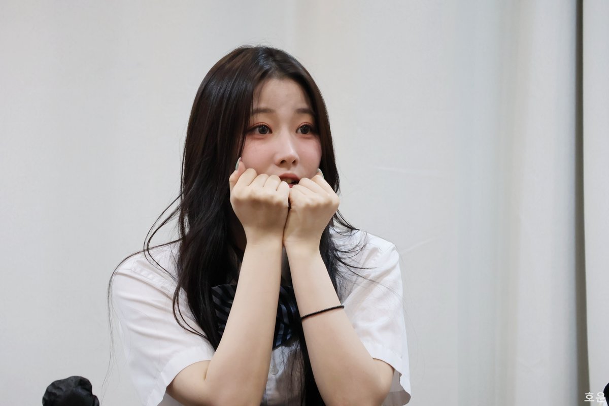 haoyunhong0429's tweet photo. 260920 #USPEER Everline fansign #Daon 

奇奇怪怪表情的Daon😜 

#유스피어 #다온 https://t.co/Di8PMiLbyk