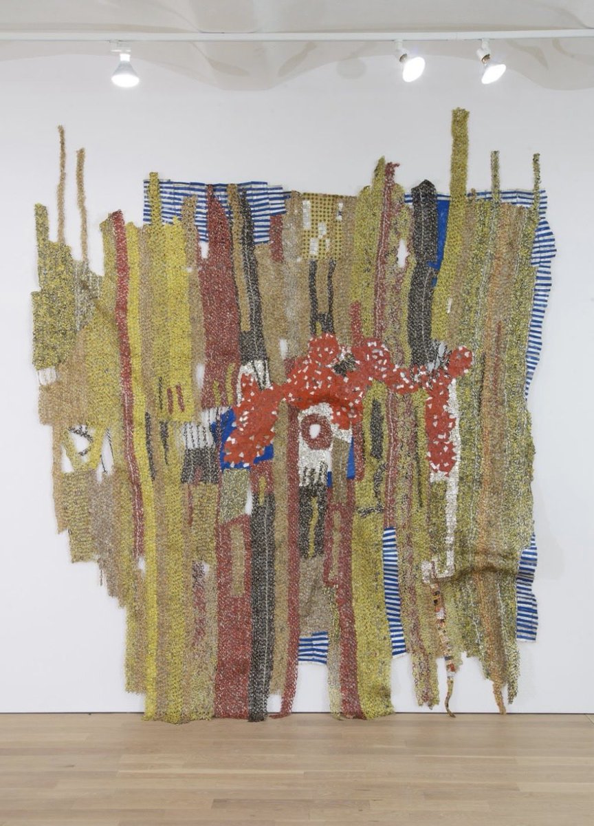 freshlemonwater's tweet photo. JOIN THE CIRCLE - LINK IN BIO.

El Anatsui turns discarded material into a record of movement.

Bottle caps become sculpture, but their histories remain: consumption, trade, migration, exchange.

The material changes. Its memory does not.

#ElAnatsui #AfricanArt #ContemporaryArt #ArtHistory