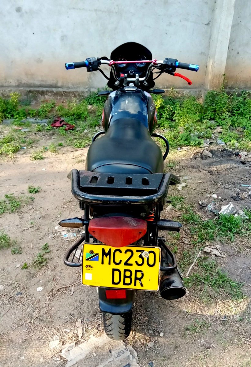 Eng_Matarra's tweet photo. #Tshs 1,050,000/=

BOXER DOMO LA MAMBA 🔥🔥

REG" #DBR 

▪️Cc. 125
▪️Gear -5
▪️Starter inapiga
▪️Engine haijaguswa
▪️Haijafanya bodaboda
▪️Imetunzwa vizuri sana
▪️Inakuja Full Documents ✅️

IPO DAR (Mikoani Tunatuma kwa uaminifu)

CALL/WHATSAPP-0719542184/0793022184 https://t.co/kB1PNvjj4U