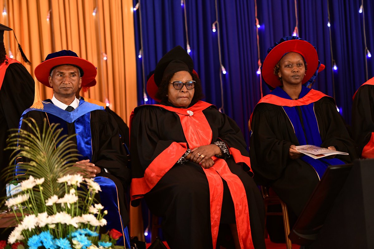 StrathU tweet picture
