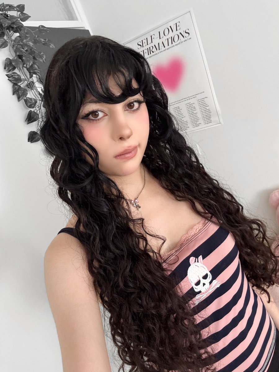 tifagirlx's tweet photo. Do i look female ? 🫢💕 ( im trans ) https://t.co/E0ZbqAx8dq