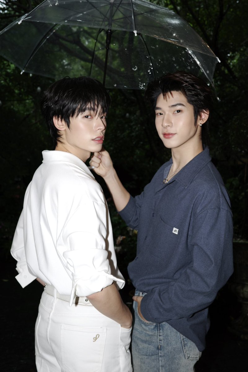 jarinyaofficial's tweet photo. เธอมากับฝน☔️

LETS WALK WITH TEETEEPOR
#LostMapsJARINYAxTTP
#jarinyaofficial
#jarinyaxteeteepor
#twnpich
#porsuppakarn https://t.co/KQxJrioRF5