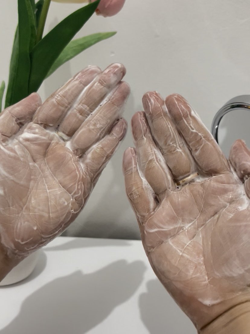 diananakteknik's tweet photo. KENAPA BARU NEMU SEKARANG??

ternyata selama ini cuma butuh cleanser yang:
bersih ✅ busanya banyak ✅ abis cuci muka gak berasa ditarik-tarik ✅

trying Safe Me Amino Refresh Cleansing Foam dan hasilnya..? https://t.co/b8wpLWFJLF