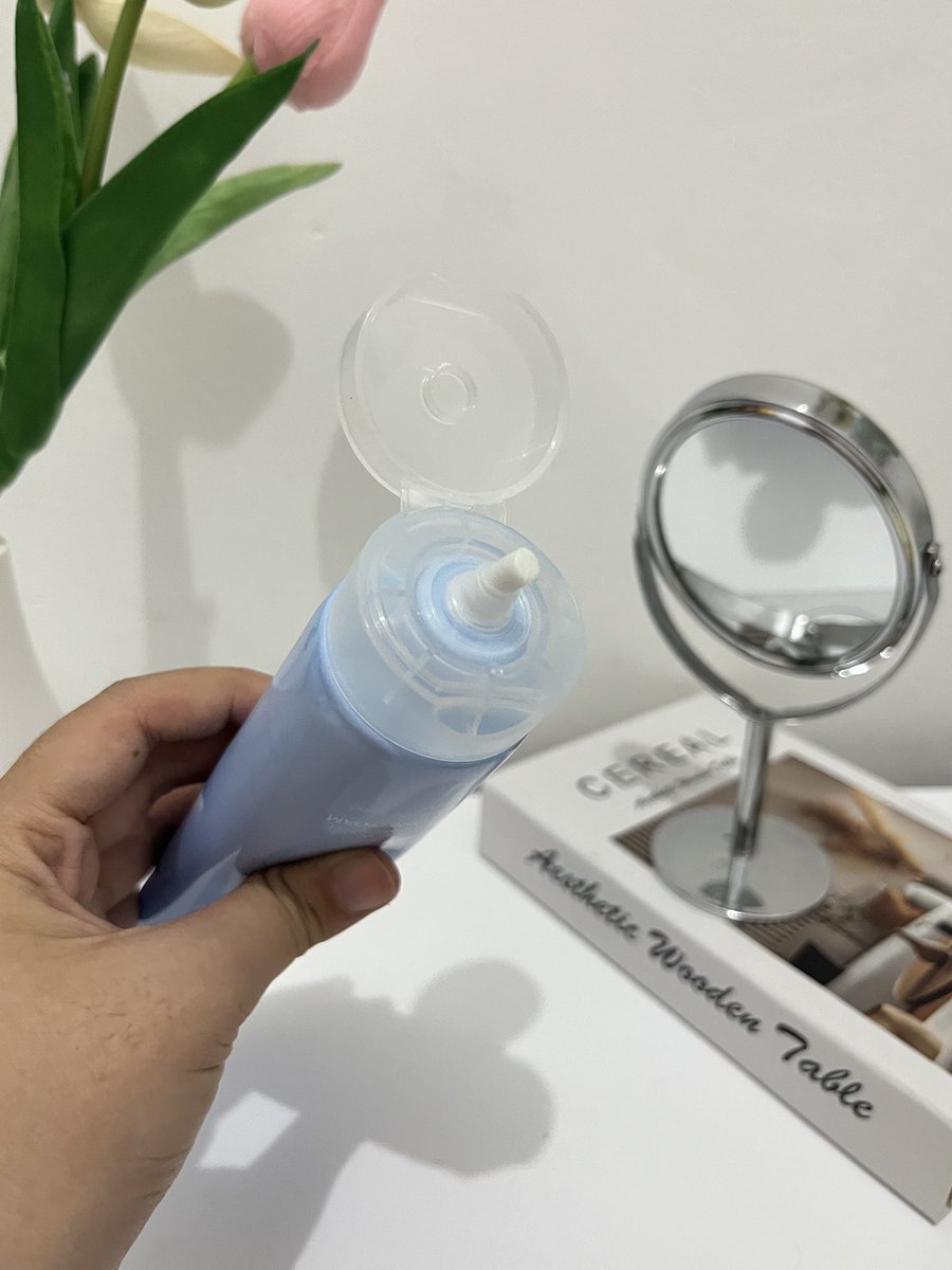 diananakteknik's tweet photo. KENAPA BARU NEMU SEKARANG??

ternyata selama ini cuma butuh cleanser yang:
bersih ✅ busanya banyak ✅ abis cuci muka gak berasa ditarik-tarik ✅

trying Safe Me Amino Refresh Cleansing Foam dan hasilnya..? https://t.co/b8wpLWFJLF