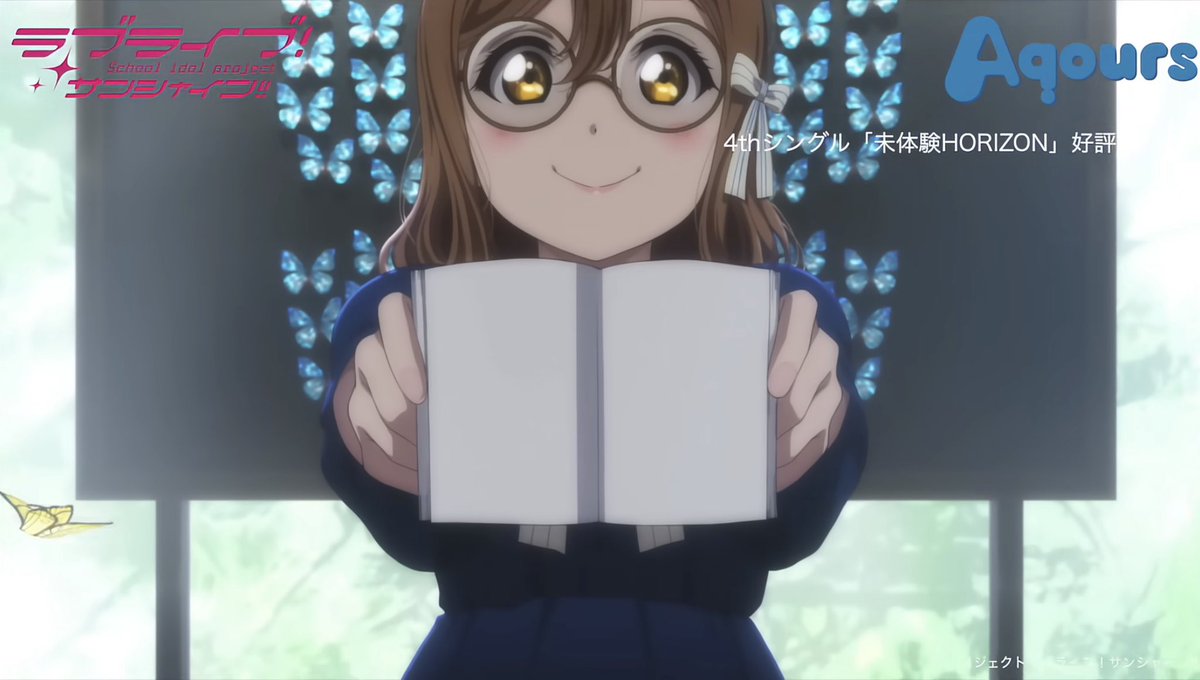 you_yousoro417's tweet photo. いつもは周りの子を支えてる花丸ちゃんが「私を見て！」って感じで本を開くのが好き https://t.co/2AfkZj3OZM