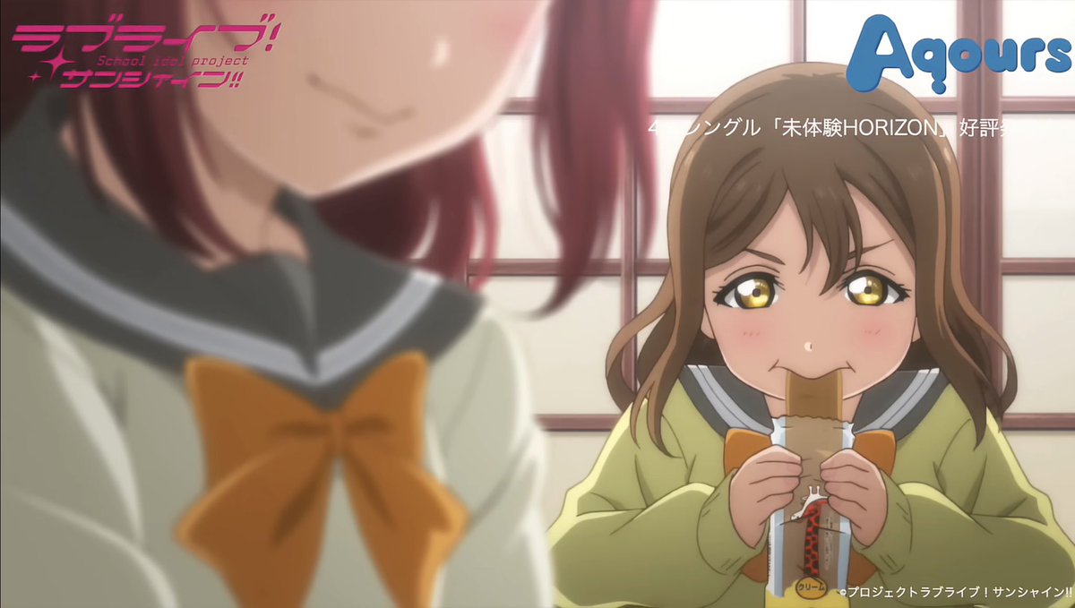 you_yousoro417's tweet photo. いつもは周りの子を支えてる花丸ちゃんが「私を見て！」って感じで本を開くのが好き https://t.co/2AfkZj3OZM