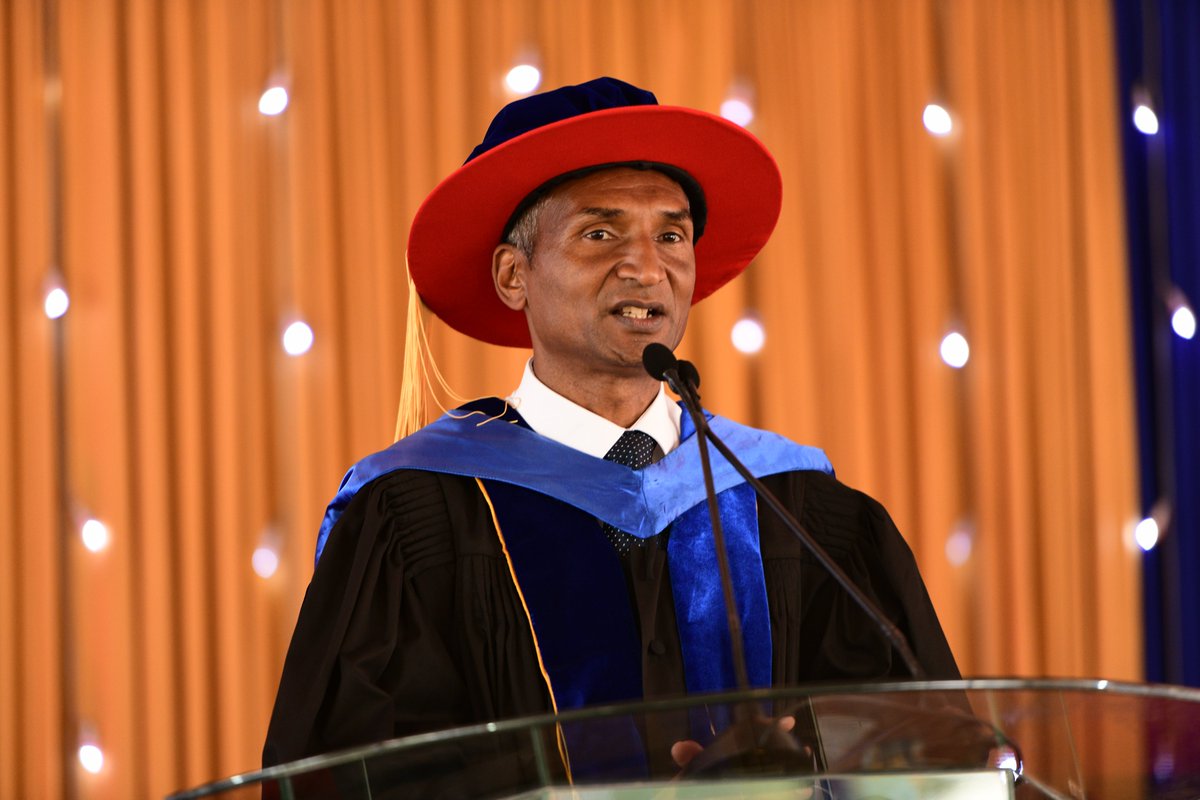 StrathU tweet picture