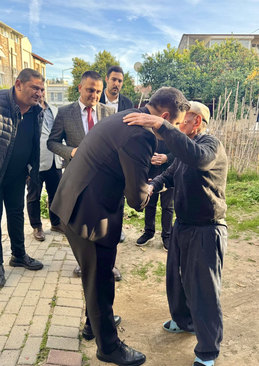 Okan_Bozkurt_06's tweet photo. Nazilli’de ülkücü şehidimiz Şerafettin Akbaş’ın kıymetli babası Kazım Akbaş’ın vefatını derin bir üzüntüyle öğrendik.

Merhum Kazım Akbaş’a Allah’tan rahmet; Akbaş ailesine, yakınlarına ve ülkücü camiamıza başsağlığı ve sabırlar diliyoruz.

Ruhu şad, mekânı cennet olsun. https://t.co/FepgLuEA3n