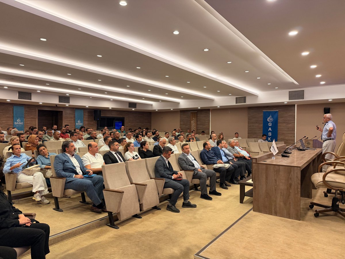 GaskiKurumsal's tweet photo. GASKİ’de 5018 Sayılı Kamu Mali Yönetimi ve Kontrol Kanunu Eğitimi Gerçekleştirildi.

Kamu kaynaklarını en etkin şekilde yönetmek amacıyla; TBB Eğitmeni Sn. Tahir Tekin’in sunumuyla personelimize yönelik hizmet içi eğitim programı düzenledik.

Bütçe, harcama yetkileri ve iç kontrol süreçlerine odaklandığımız bu eğitimlerle, kurumsal yetkinliğimizi ve hizmet kalitemizi güçlendirmeye devam ediyoruz. 💧