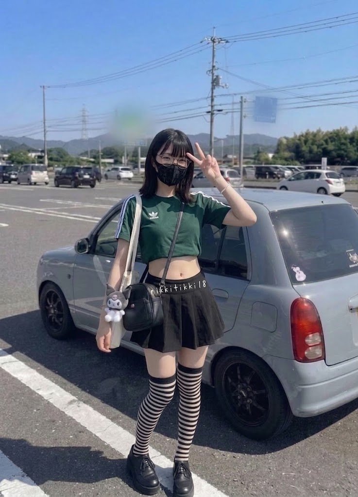 Justin50379170's tweet photo. 私みたいな変熊な陰キャに軽自動車でのドライブに誘われたら男性的には『厳しい...』って思いますか...？？

1.絶対に嫌だ
2.お金出してくれるならあり
3.めっちゃ行きたい！

りぷで答えてくれたら嬉しいけど、どうせ私なんか
誰からも相手にされないんだろうなぁ、🥲 https://t.co/7obhBx0nSj