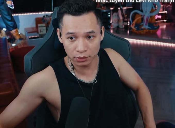 Deniel54256244's tweet photo. Tối nay, trong livestream với tư cách người đại diện Refund Gaming, Độ Mixi đã tiết lộ chi tiết gây sốc về vụ hợp tác với PUBG. https://t.co/RPBxm48dAP