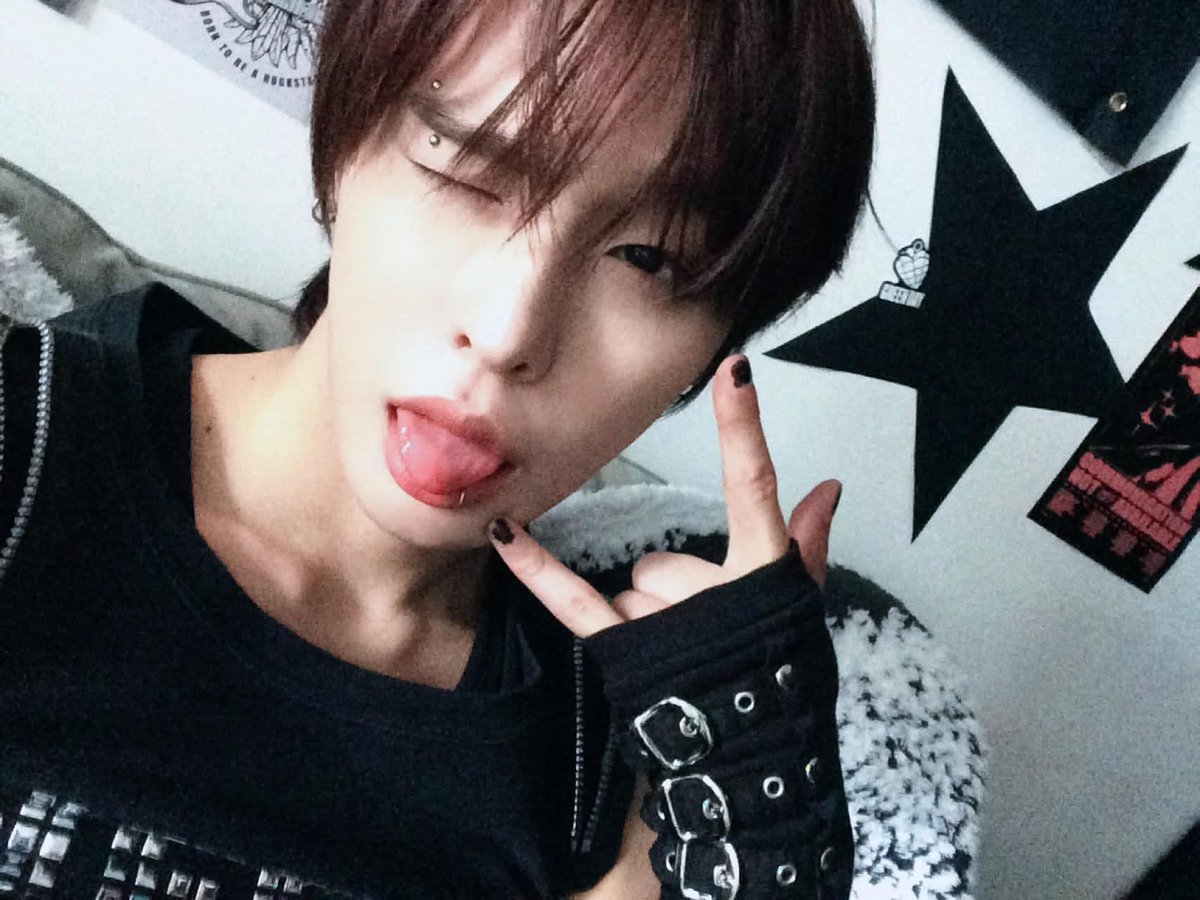 myam_12's tweet photo. 너 진짜 미친거야… https://t.co/oCwRzzpqMc