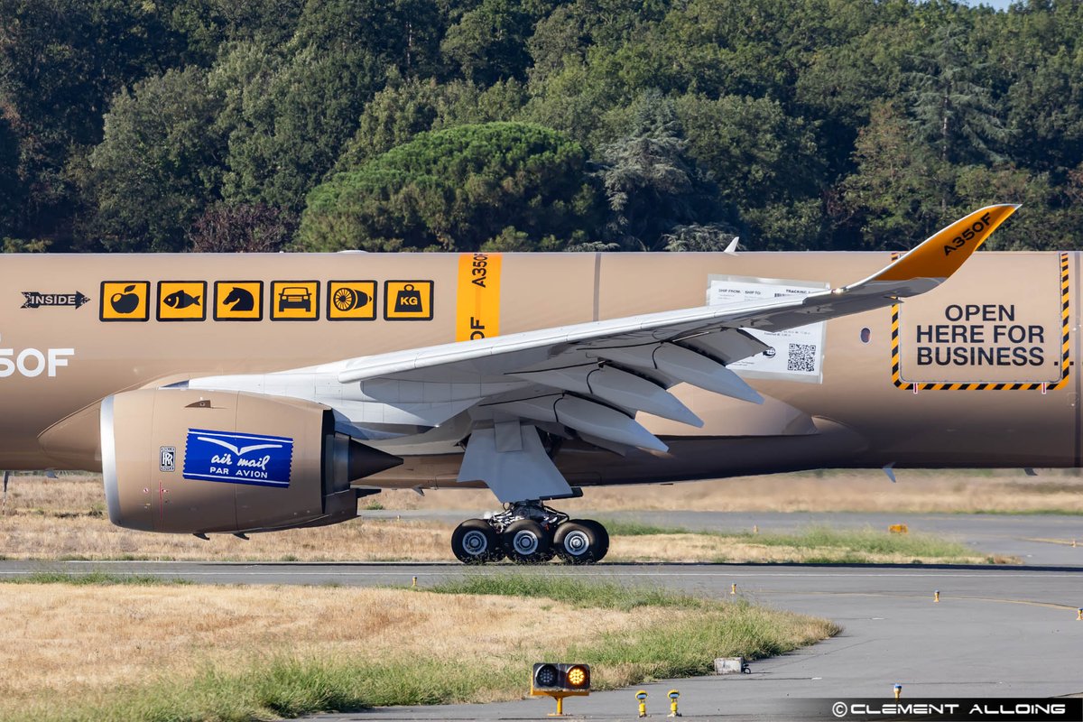 CAlloing's tweet photo. Another RTO this morning for the first #Airbus #A350F.The weather was with us this morning 😎😎The livery is completly crazy!! #Avgeeks #Avgeek #FWXLD. Stay tuned, first flight on 29th september https://t.co/0ZekjSoBOv