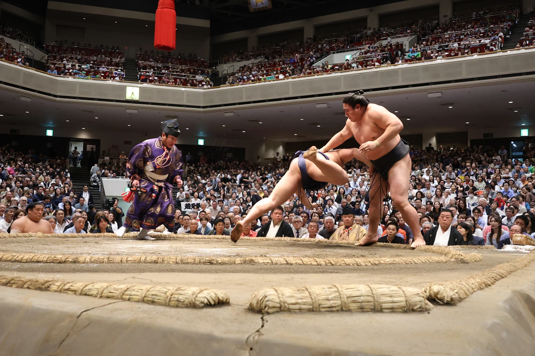 日本相撲協会公式 в X: „＜十三日目の様子＞ 幕内取組 若元春（9勝4敗