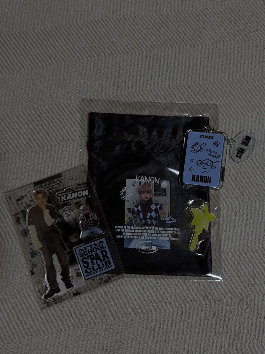star__knn's tweet photo. NYLONコラボグッズ届いた‼️♡
カノンさんまみれで嬉しい> ·̫ <
 #STARGLOW https://t.co/1sbsibQCLP