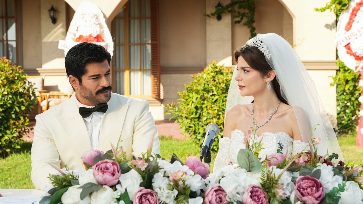 atvcomtr's tweet photo. Perşembe akşamı güneş atv'de doğdu!
Detaylar➡️ https://t.co/Y2IhNDcX4r
#GüneşinDoğduğuYer @gdydizi https://t.co/CDKjonaOlf