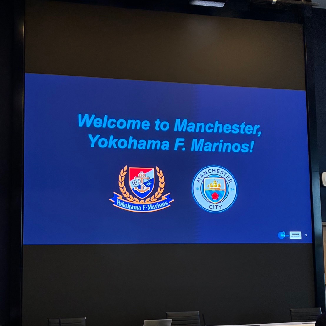 yfm_academy's tweet photo. #横浜F・マリノスユース U-16
マンチェスター遠征🏴󠁧󠁢󠁥󠁮󠁧󠁿🔴⚪️🔵

無事マンチェスターに到着🛬

Welcoming ceremonyに
参加させていただきました🎉⚽️

#fmarinos
#横浜F・マリノスアカデミー https://t.co/C95ErdPyux