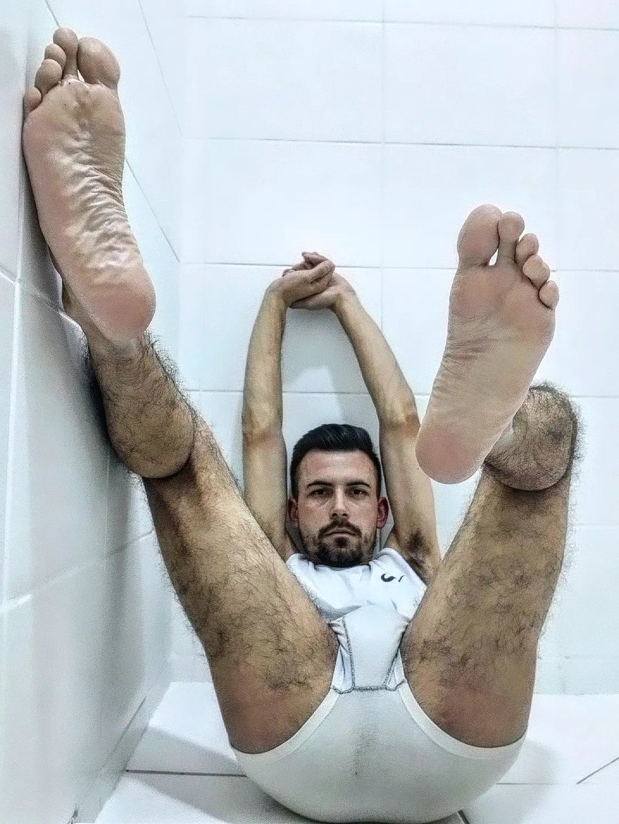 adukelikeme's tweet photo. Can't get me out of your head 👣

.
.
.
.
.
.

#malefeet #malesoles #barefeet https://t.co/qOtrz83UhV