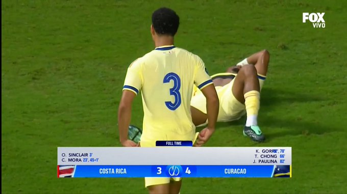 GradaBpro's tweet photo. Minuto 61
Costa Rica 3-0 Curazao

Minuto 82
Costa Rica 3-4 Curazao 

Son los nuevos REYES DEL FÚTBOL. https://t.co/csYTlBnXBM