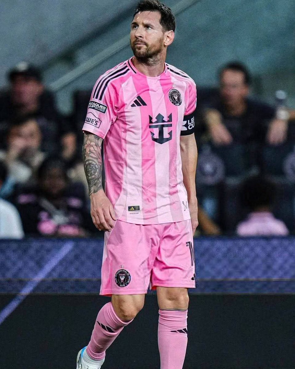 Ms_united_'s tweet photo. ❌🚨NEW: According to FIFA & CONCACAF, Lionel Messi only has TWO TROPHIES with Inter Miami.

(Campeones Cup, Eastern Conference, and Supporters Shield aren't considered official major trophies.)😅😅😅

This is the reason why I will never take this Clown as a GOAT in this Life😅... One player with the most washed and Fake player profiles you can ever get...