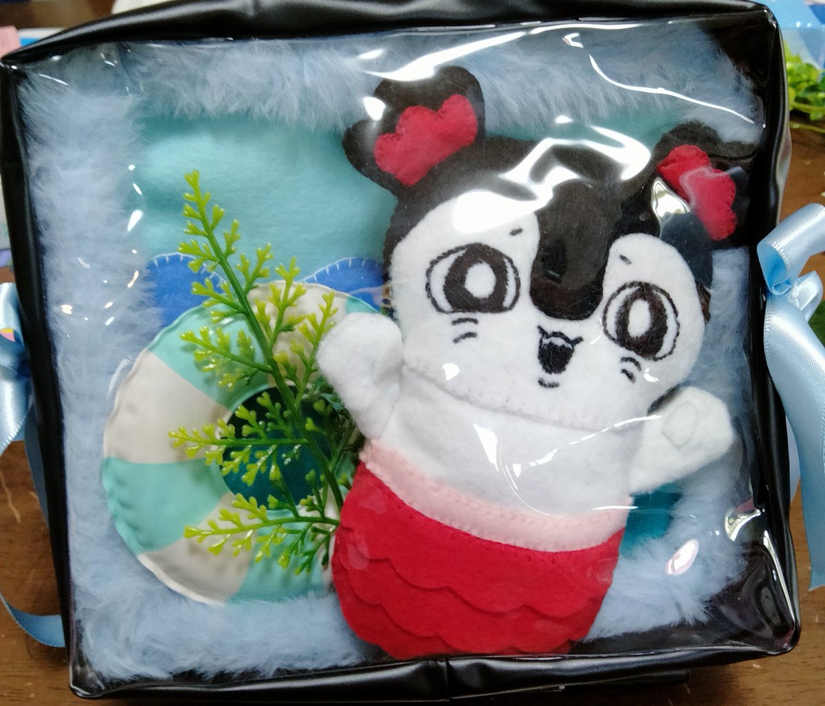 iro_marudora's tweet photo. セイレーン出来たー！！！バッグにした！！🧜‍♀️❤🖤
はーーー作るってムズい！！！ https://t.co/Q1L64RDXzf