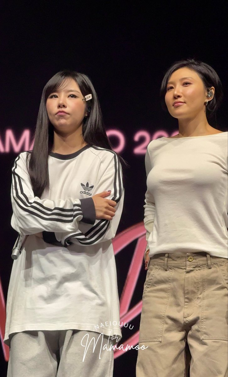 naeiouuu's tweet photo. i love you today too my goofiest mamamoo 🥺❤️ https://t.co/RsW7ownH6U