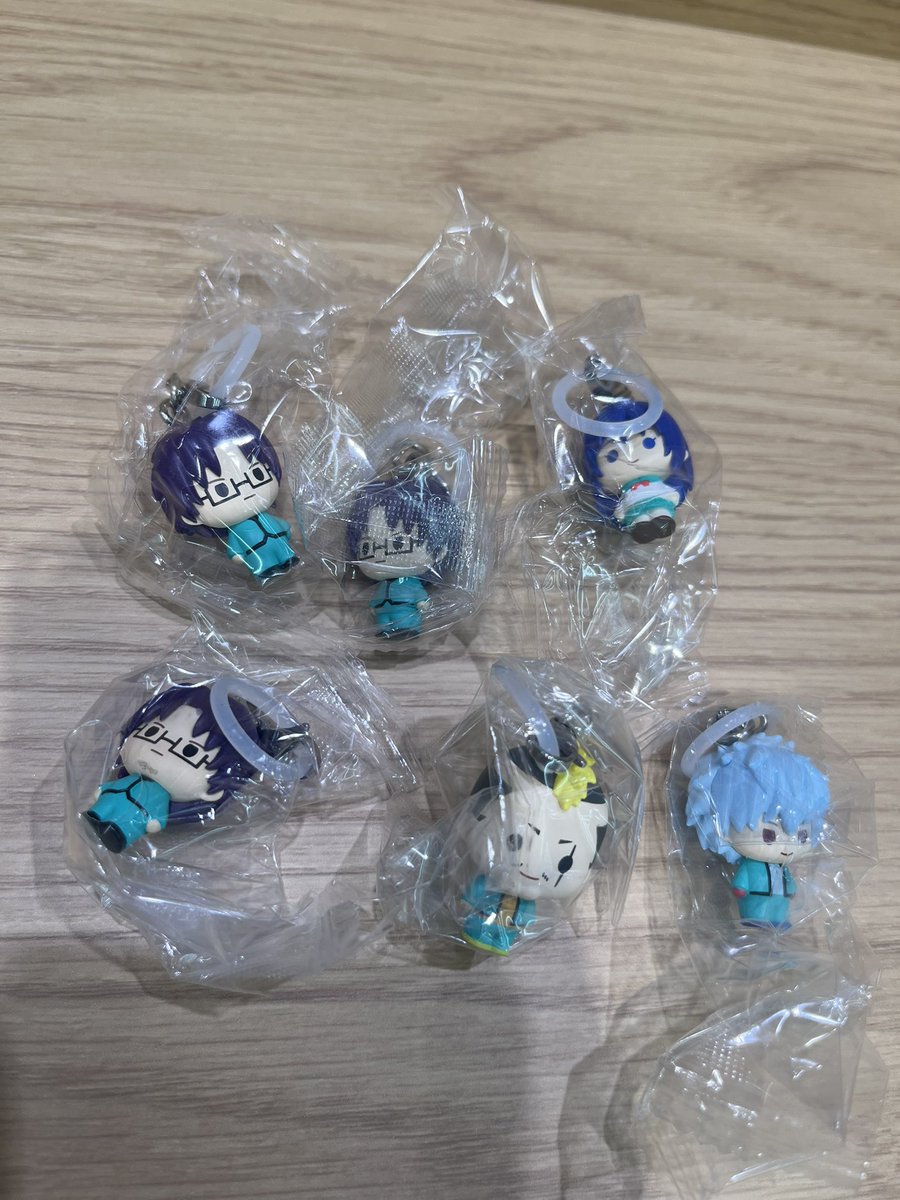2W02lu's tweet photo. 斉木楠雄のΨ難 めじるしアクセサリー

譲:燃堂、照橋、海藤⭐︎、窪谷須⭐︎3
‍求:定価＋送料

⭐︎は無印を同数以上お迎えください
まとめての方、お取引スムーズな方優先です。お気軽にお声掛けください https://t.co/TwwDxyjHT5