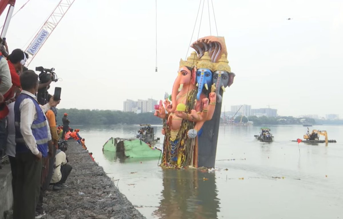 HYDTP's tweet photo. #HYDTPinfo
🚩 Khairatabad Bada Ganesh Procession Update 🚩
🙏 The immersion of Khairatabad Bada Ganesh has been peacefully concluded at Hussain Sagar.

We sincerely thank all devotees, commuters, organisers, and citizens for their cooperation and support throughout the Ganesh celebrations and immersion procession.

Your cooperation helped ensure the smooth and peaceful conduct of the festivities. 🙏
 #HyderabadTraffic 🚦  #KhairtabadBadaGanesh #GaneshImmersion2026
