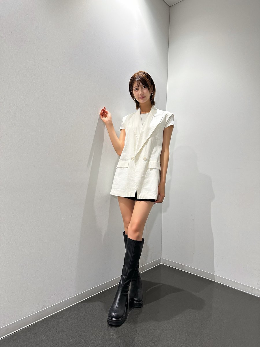 takiyama_akane's tweet photo. 衣装も秋めいてきました🍂 https://t.co/M9Y589i7xc