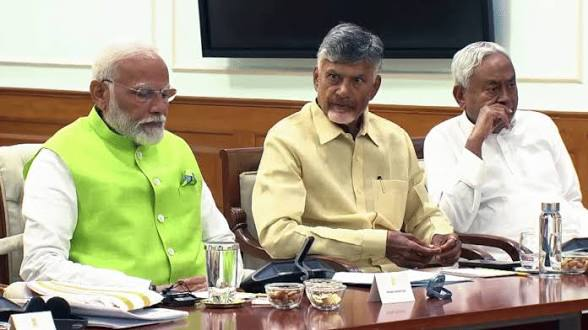 chetana_cg's tweet photo. Naidu and Nitish are also conspirators in #VoteChori
High time we call these two out for helping BJP execute a scam. https://t.co/yxgXVwI2yN
