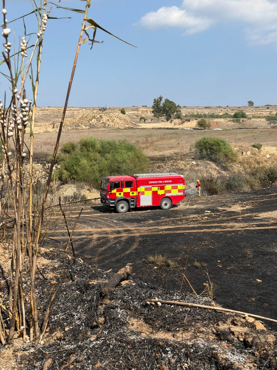 bfcyprus's tweet photo. Defence Fire and Rescue successfully responded to a fire near Aseridou Village with the support of the ROC fire engine and assistance from a local farmer. Well done to all involved 🙌🔥

#BritishBases #Cyprus #DFR #DefenceFireRescue https://t.co/873q3HiZcX
