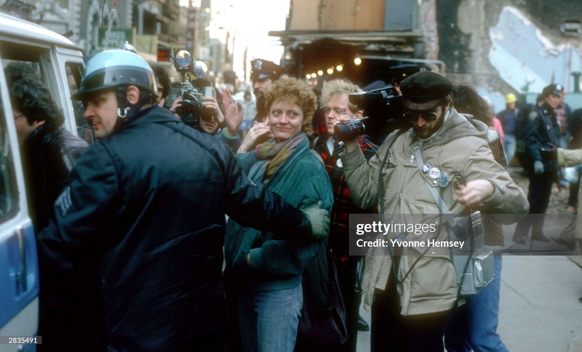 lipstickstain3d's tweet photo. Collecting images of Susan Sarandon being arrested for protesting peacefully https://t.co/yvRD7v9asH