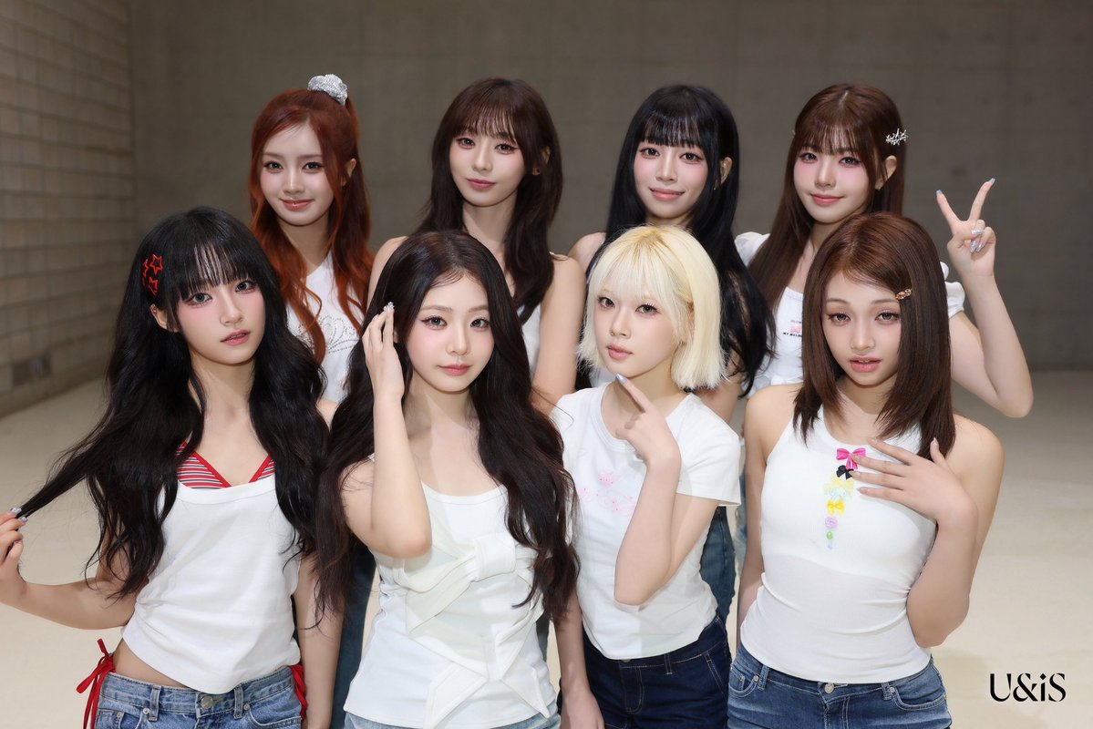 lorc_arc's tweet photo. a group with no visual hole btw :0 https://t.co/RYfwXUzz6l